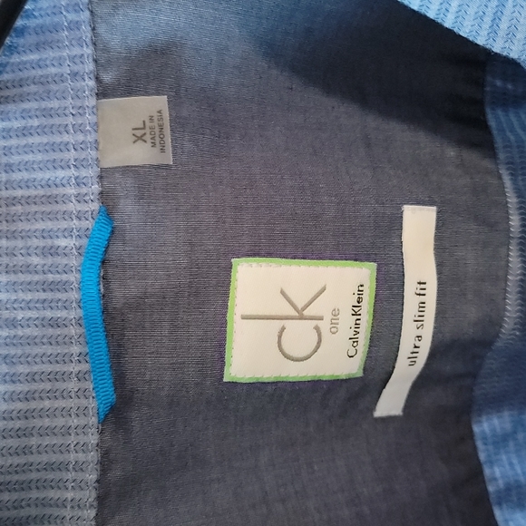 Calvin Klein one button down shirt xl ultra slim fit - Picture 2 of 2